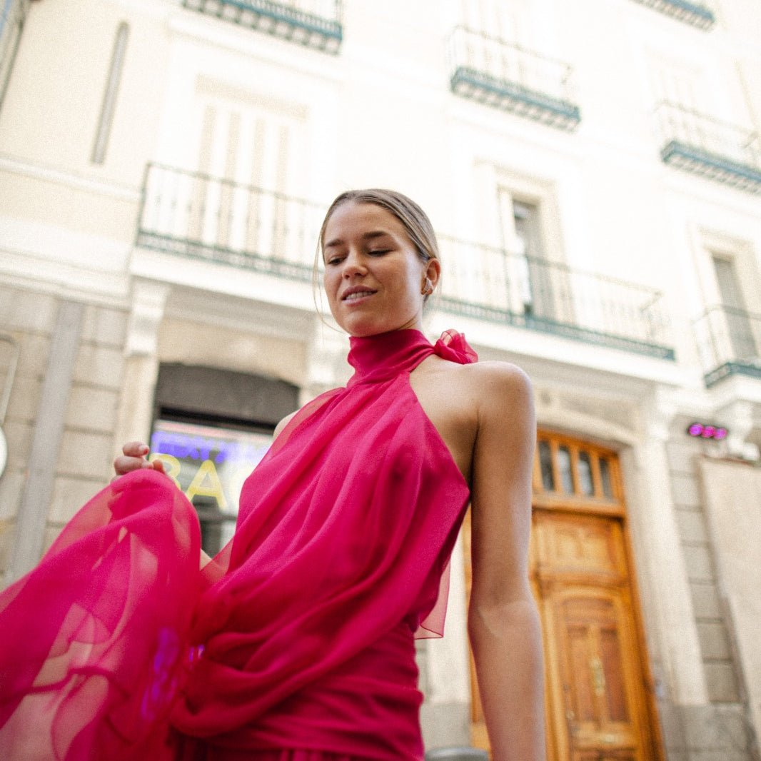 Vestido cuello halter fucsia 